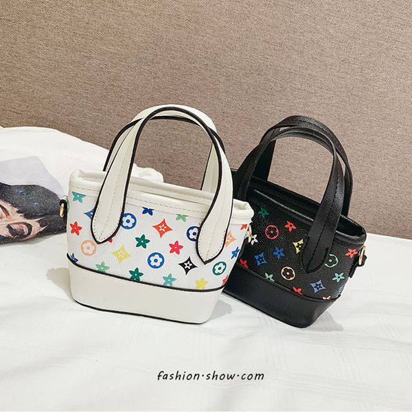 

kids handbags korean fashion kids purses little girls gifts toddler purse kids mini messenger bags children pu leather 0602051, White