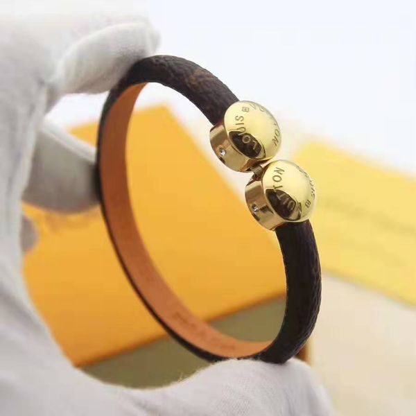 

the latest fashion bracelet for 2020, the 18-karat gold leather bracelet, is perfect for all kinds of party occasions, Golden;silver