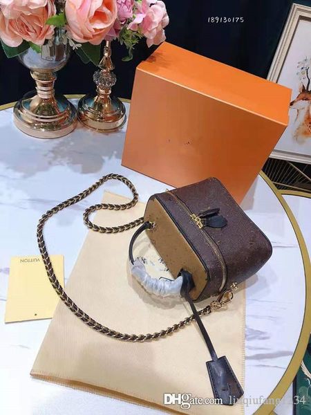 

the new 2020 aging genuine leather cosmetic bucket women bags woman fashion one shoulder aslant handbag chain female luxury women handbags