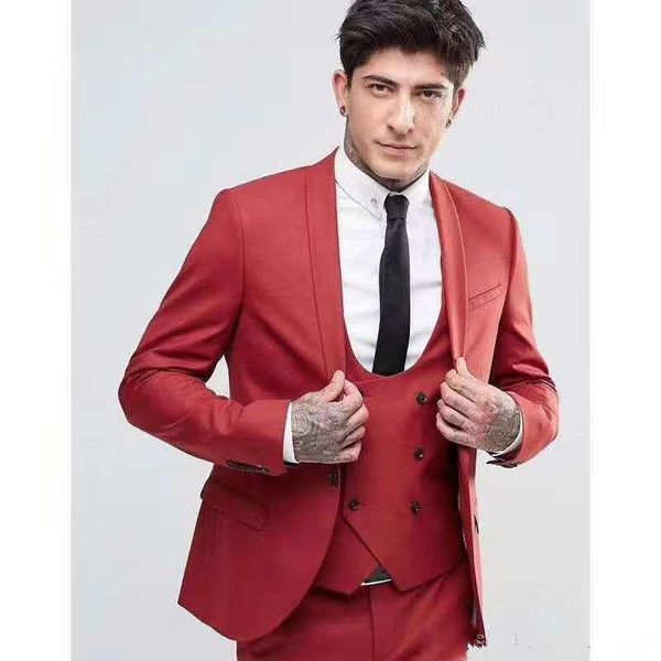 New Fashion Red Slim Fit Smoking dello sposo Scialle Risvolto Groomsmen Mens Abito da sposa Uomo eccellente 3 pezzi Suit (Jacket + Pants + Vest + Tie) 617