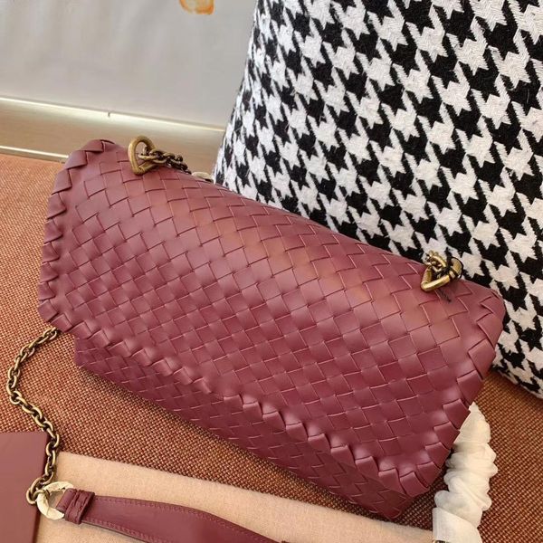 

factory supply various genuine leather crochetshoulder bags fashion luxury handbag with gold chains burgundy crossbody bags