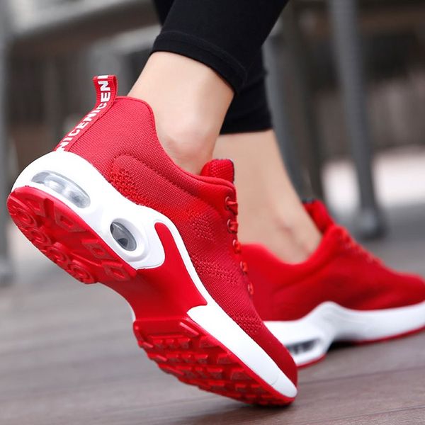 

горячая продажа мода мужская обувь mesh дышащие кроссовки walking мужчины обувь new комфортная легкие кроссовки c-200301087
