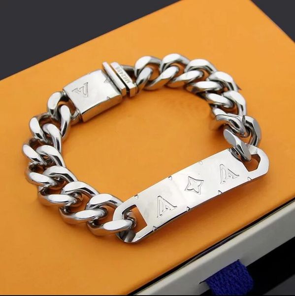

fashion new arrive men lady 316l titanium steel lettering 18k plated gold thick chain bracelets with v letter pendant, Black