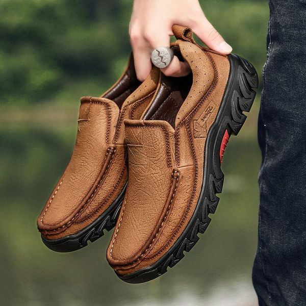 

2019 new men comfortable sneakers waterproof shoes leather sneakers fashion casual shoes male plus size 38-48 699, Black
