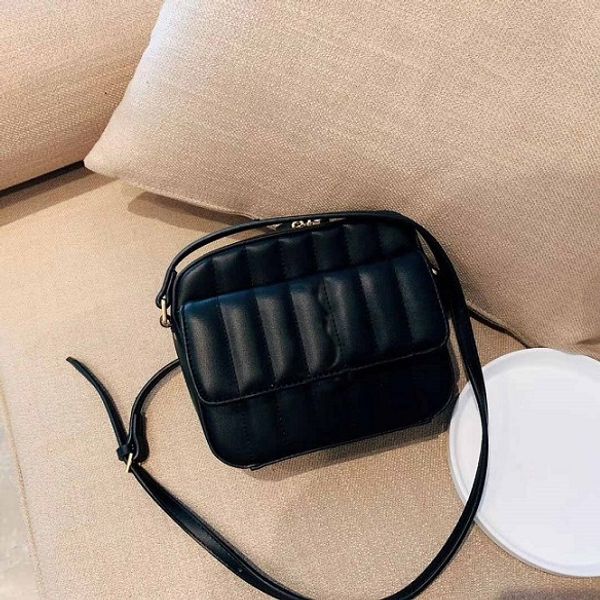 

women fashion shoulder bags flap bag crossbody bag soft crossbody bags 18cm female factory cost prices sale