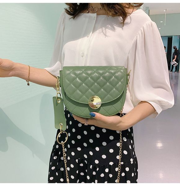 

2020 new women's shoulder bag fashion saddle bag female new retro diamond embroidered thread messenger