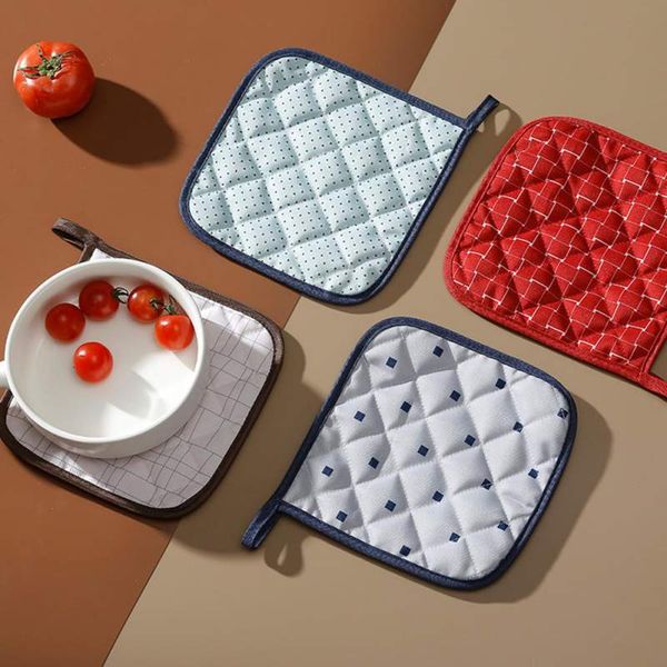 

home kitchen fabric insulation heat-resistant table mat for dining table simple design tableware kitchen placemat