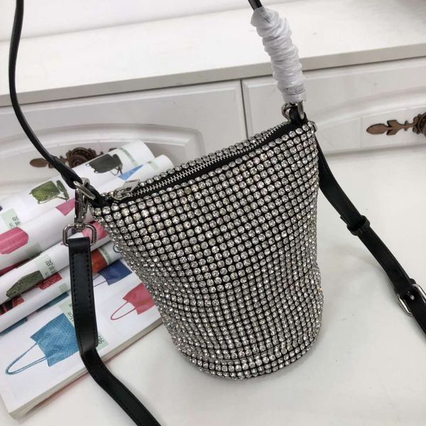 

2020 new ladies handbag with diamonds, hand-set diamonds, quality