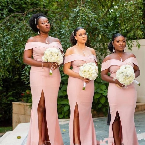 Abiti da damigella d'onore a sirena del Sud Africa Abiti da sera da sposa lunghi in raso con spalle scoperte e spacco alto Plus Size Abito da sposa per ospiti