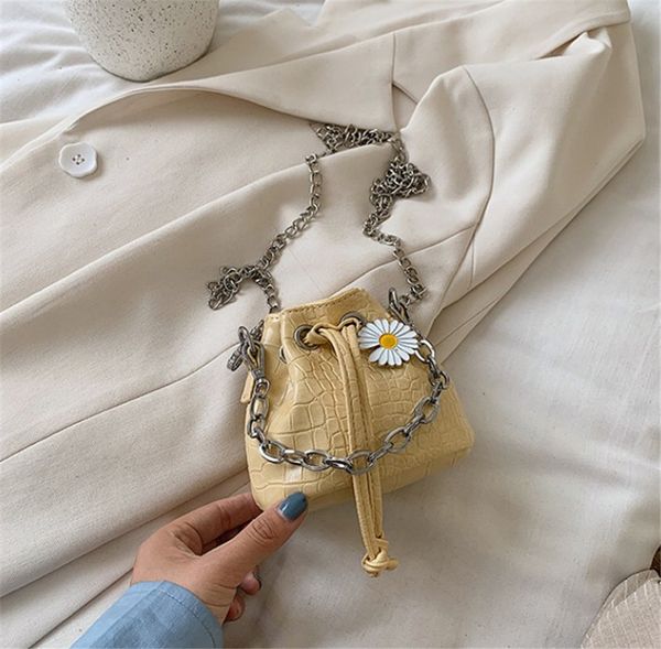 

2020 New Textured Fashion Niche Textured Mini Bucket Bag Shoulder Crossbody Bag PH-CFY2006012