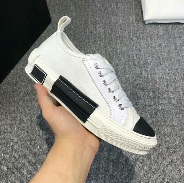 

клаика b23 " single m classic логоип в каеве оновного видени, в пообе пеаи бол, Black