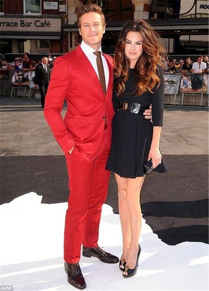 

Fashion Red Satin Mens Wedding Prom Party Suits Slim Fit Grooms Tuxedos Custom Made Bridegroom Groomsman Suit(Jacket+Pants)terno