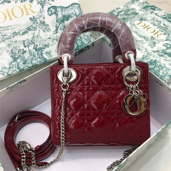 

Totes international_brand8