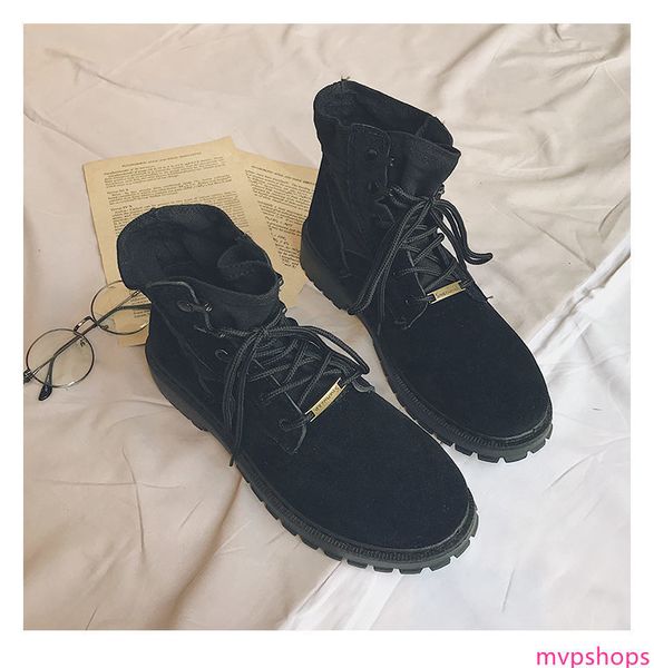 

x147 man spring casual boot breathable light men lace-up new women s leather boot wild personality shoe fashion big size 39-46