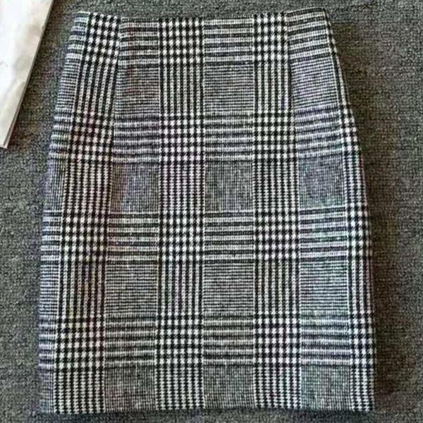 

autumn winter new high waist retro woolen plaid skirt women package hip mini skirt plus size, Black