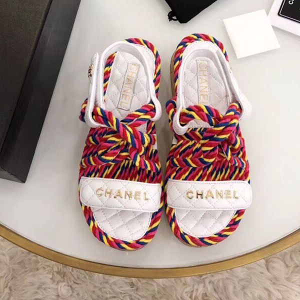 

Fa hion luxury de igner women ca ual hoe ummer beach flat andal color matching hemp rope wood bottom andal of high quality