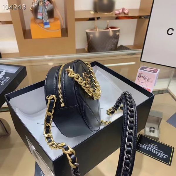 

2020 new small fragrant rhombus wild hand chain mini round coin purse messenger handbag