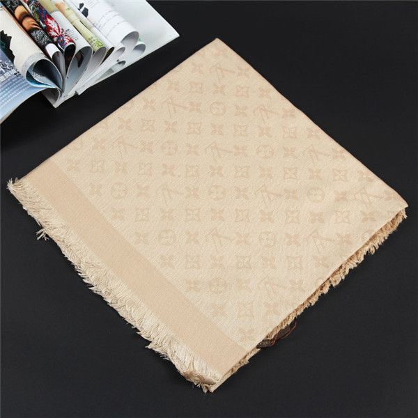 

Красивые женщины 140 * 140 хлопок шарф Shaw и элегантный цвет свободный транспорт ваш л