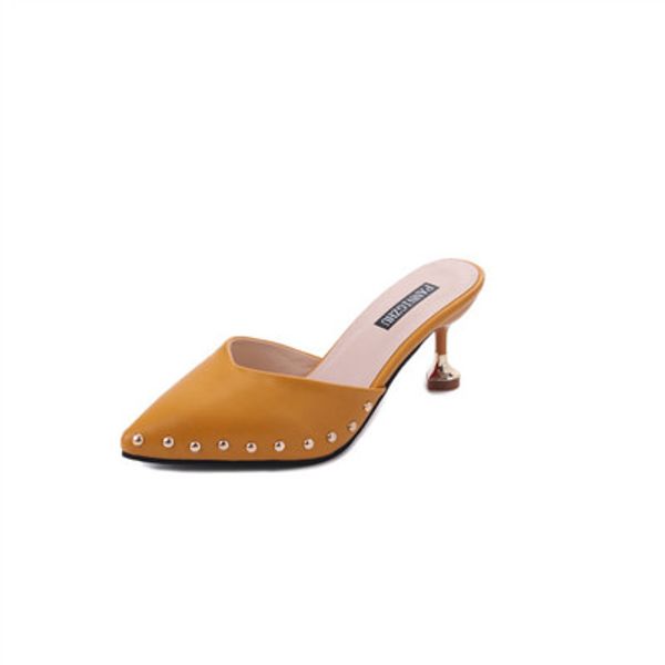 

2020 лето новые сандалии и тапочки женщина заостренные носком штраф с моды диких женщин тапочки, Black