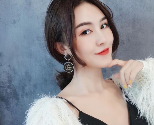 

women's jewelry fashion earrings letters 18k silver plated sterling silver women's earrings 925, White