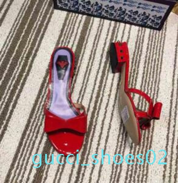 

2019 women's super-luxury low-heeled sandals, super beautiful pure handmade designer spring and summer sandals, dd1 g02, Black