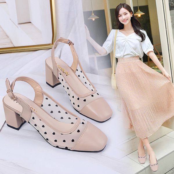 

2020 new chunky and retro back buckle and head female sandals, Black