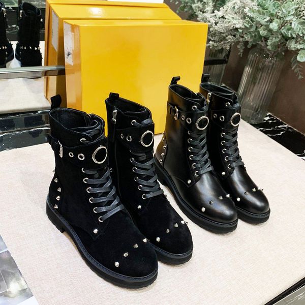 

2019 new net red same paragraph wild fashionable women 8-inch black boots size 35-40 factory direct original packaging