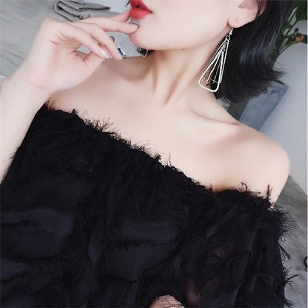 

temperament geometric earrings korean long fashionable pendant earrings female personality super fairy frosty wind, Golden;silver