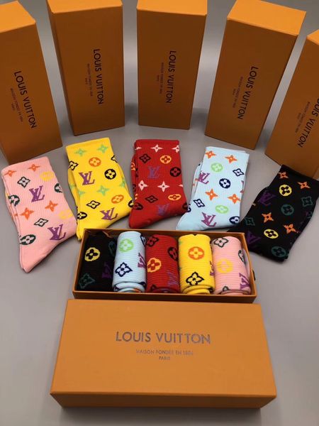 

2019 новый мужской и женский высококачественный хлопковый носок 191007023q6