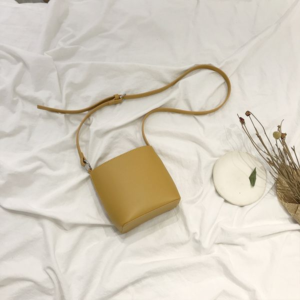 

ретро сумка 2020 дамы новая мода ковш сумка французский ниша wild плечи темперамент