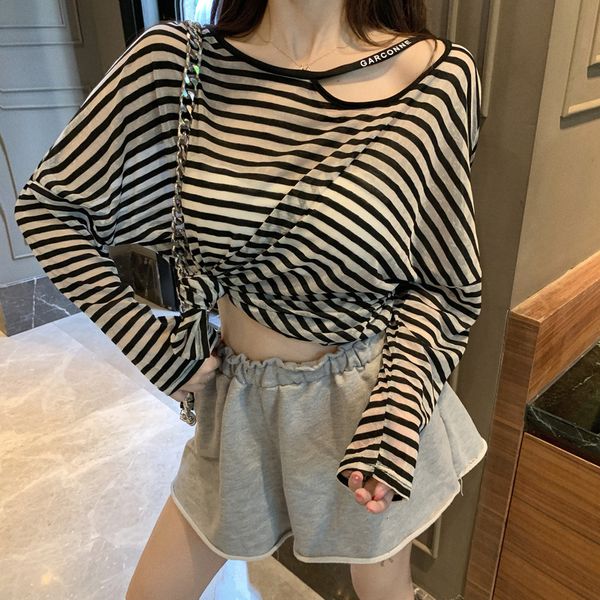 

thin clavicle long-sleeved t-shirt sunscreen shirt top, White