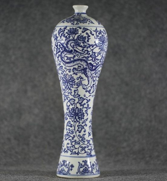 Antique Style Chinese Unique Style Blue And White Porcelain Vase