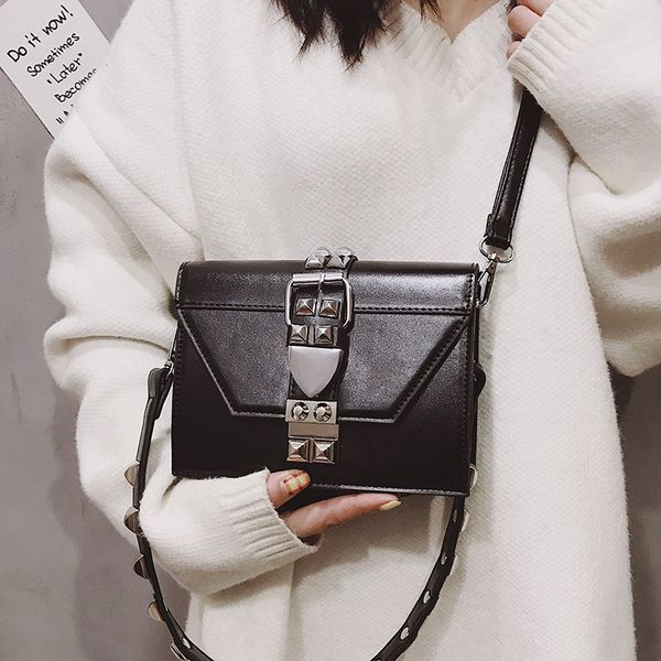 

casual rivet shoulder messenger bags women pu leather small flap crossbody bags for women vintage lock small flap purse girls