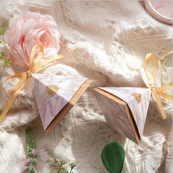 

новые треугольные пирамиды конфеты коробки с лентой теги партия бумаги подарочная коробка благосклонности венчания и упаковки подарка мешок