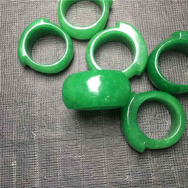 

sell natural green jade ring jade charm jewellery fashion accessories hand-carved man ahd woman luck amulet gifts, Golden;silver