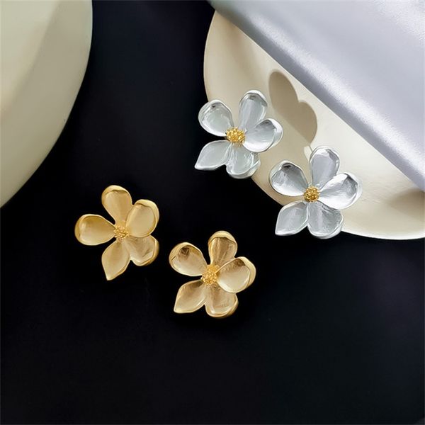 

europe and america exaggerated matte three-dimensional metal flower earrings s925 silver needle temperament wild earrings, Golden;silver