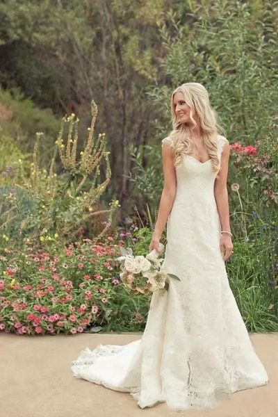 

2020 new lace sweetheart sheath beach country wedding dresses bridal gowns modest plus size wedding gowns south africa fgr012, White