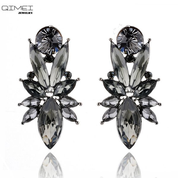 

fashion crystal stud earrings for women acrylic earrings stone girls popular stud fashion jewelry wholesale, Golden;silver