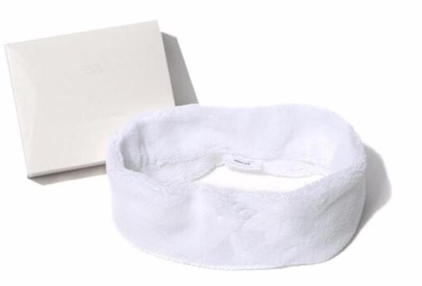 

Party Favor chanel869968