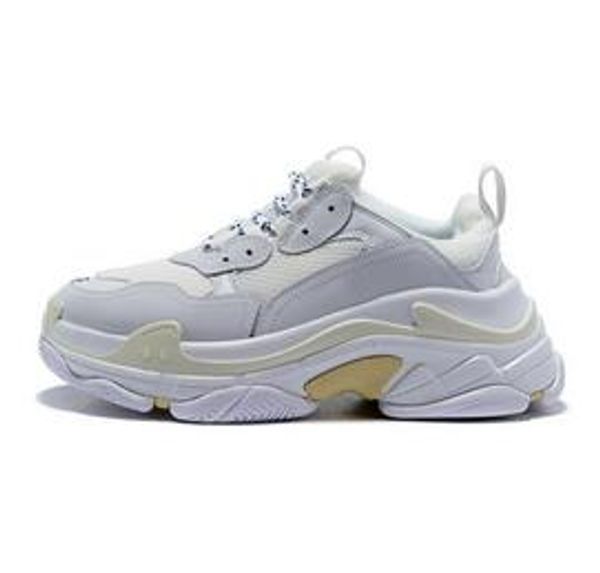 

2019 fashion paris 17fw triple-s sneakers triple s casual dad shoes for men's women beige black ceahp sports designer shoes size 36-45