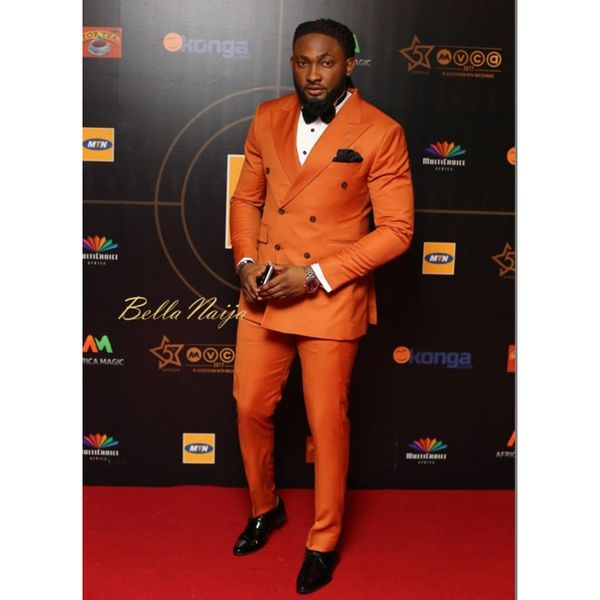 

новый стиль оранжевый двойной брестед мужчины костюмы blazer slim fit тощий грум костюмы на заказ пром tuxedo 2 шт (куртка + брюки, White;black