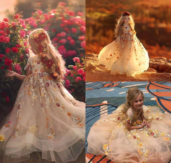 

2019 latest cute flower girl dresses jewel neck a line bohemian birthday gowns short sleeve with lace applique kids girls pageant dresses, White;blue