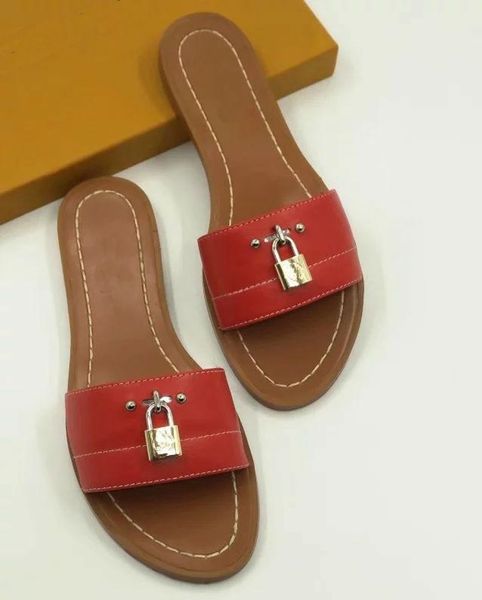 

2019 замок это кожа дизайнерские сандалии красный моды 35-41 сандалии женщин лошадь бренда с коробкой повелительницы мешка для сбора пыли ми, Black