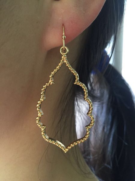 

оптовая золото серебро белое золото черный филигрань серьги женщины выдалбливают clover серьги падения женщин бижутерия серьги моды, Silver