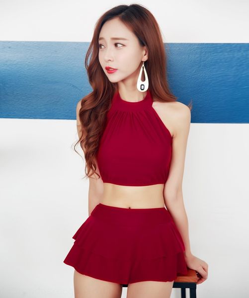 

female split conservative red swimsuit beach skirt spring chest gathered to show slimming skirt beach swimsuit, White;black