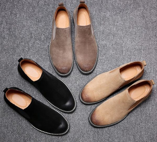 Hot Sale-New chegada Brown Black Moda Calçados Homens Botas patente elástica tornozelo Couro Apontado Botas salto baixo sapatos Sexy