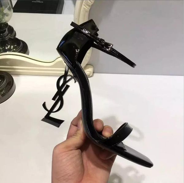 

2018 brand new hoe woman ummer buckle trap rivet andal high heeled hoe pointed toe fa hion fa hion ingle y l high heel10 5cm