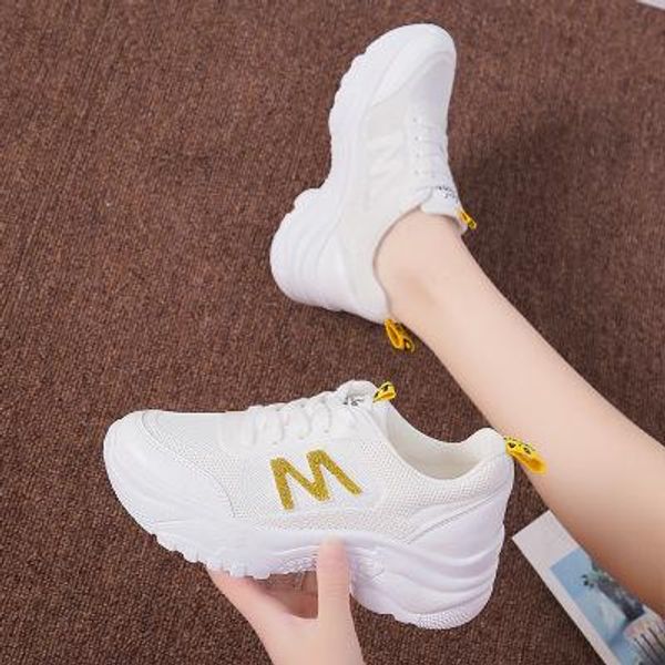 

2019 new versitile fashion white shoes women's 2019 autumn new style network red fire thick bottomed extra high students casual sports, Black