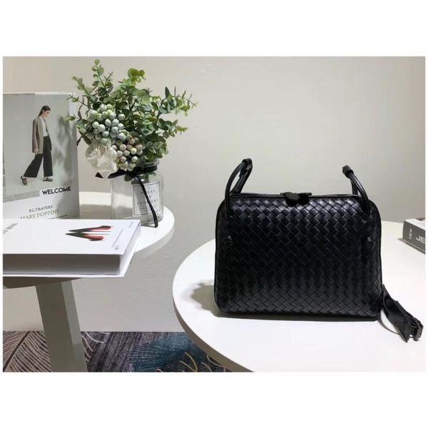 

woman woven bag 2020 square bag sheepskin small square internal and external dermis the single shoulder genuine leathe