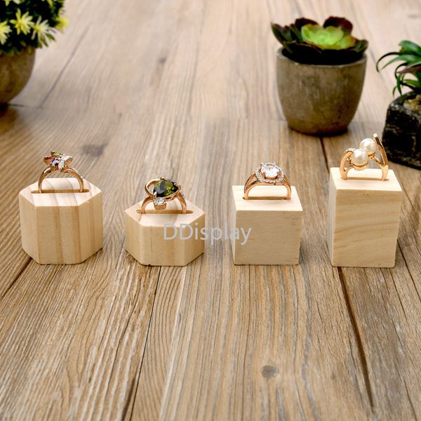 

[ddisplay]creative ring wooden display solid wood couple ring seat stand facet jewelry collection hexagon jewelry display stand, Black